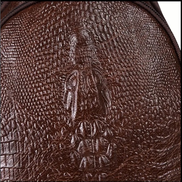 🆕 Men’s Crocodile Pattern
Multifunctional Waterproof Bag & Matching Wallet - Picture 4 of 14